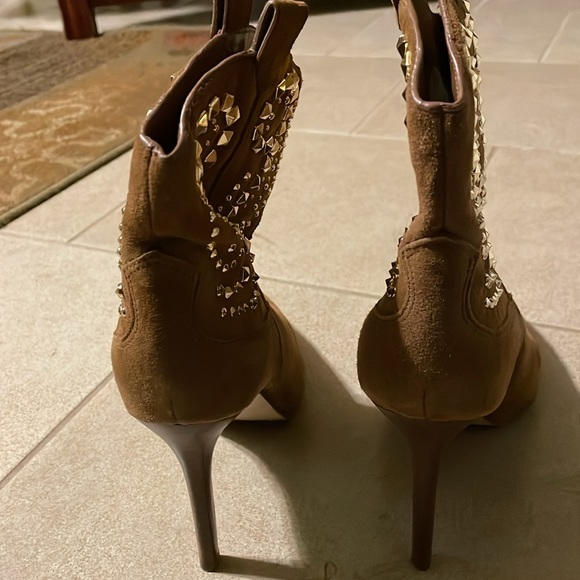 Michael Kors Suede Booties w/Studded Details. Size 6.5. Good used condition. - Picture 7 of 7